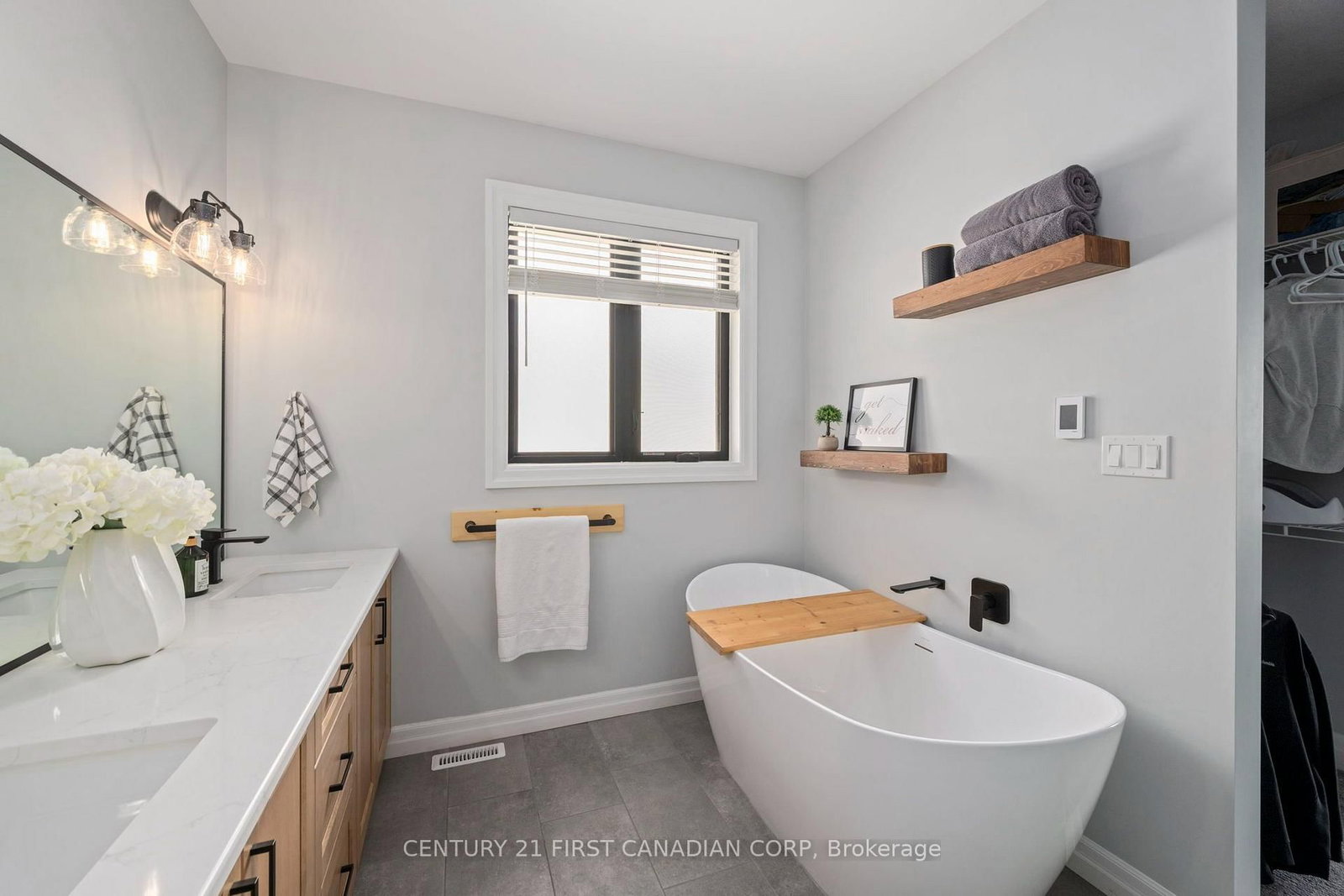 126 Aspen Circle • Thames Centre, ON photo 15