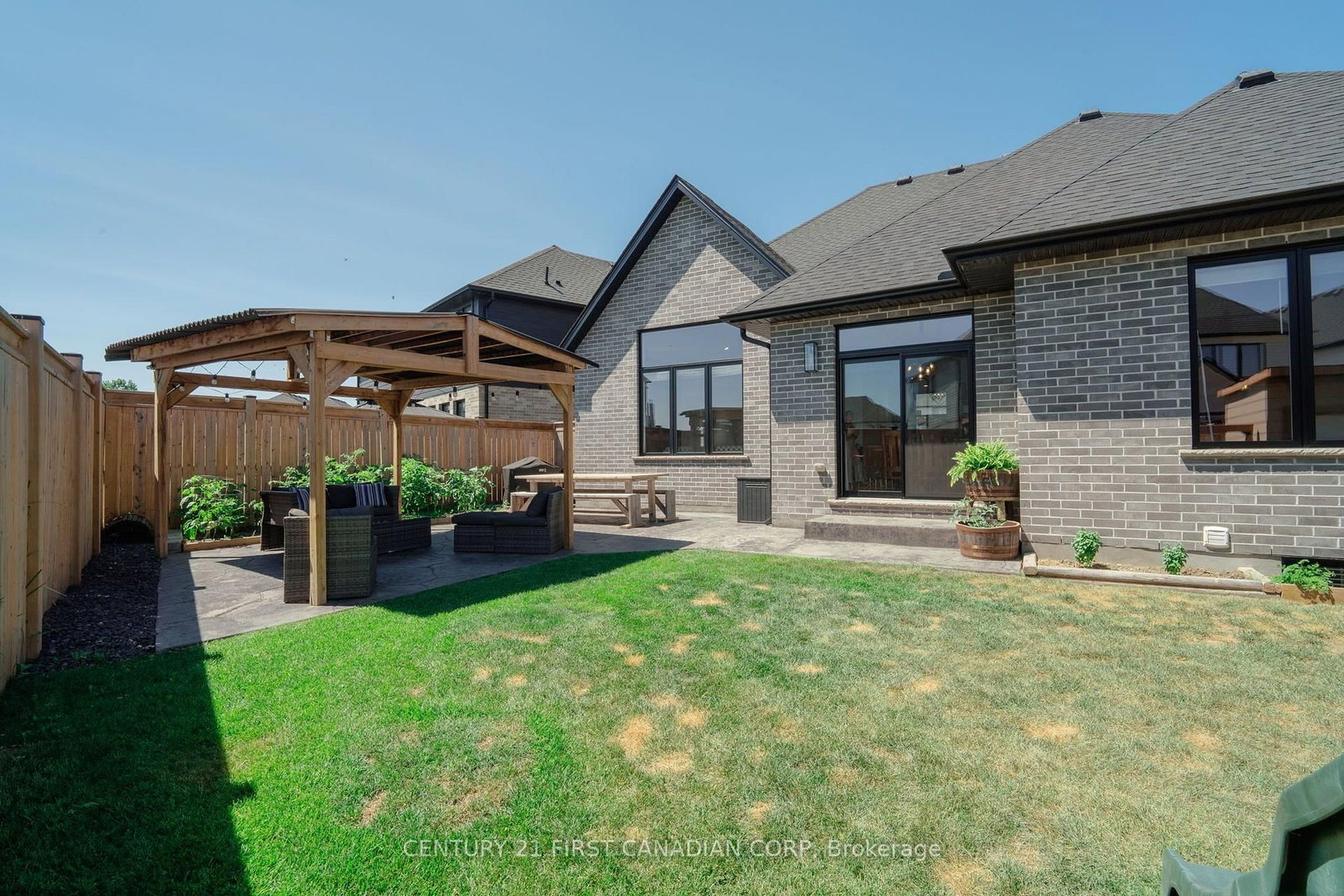 126 Aspen Circle • Thames Centre, ON photo 29