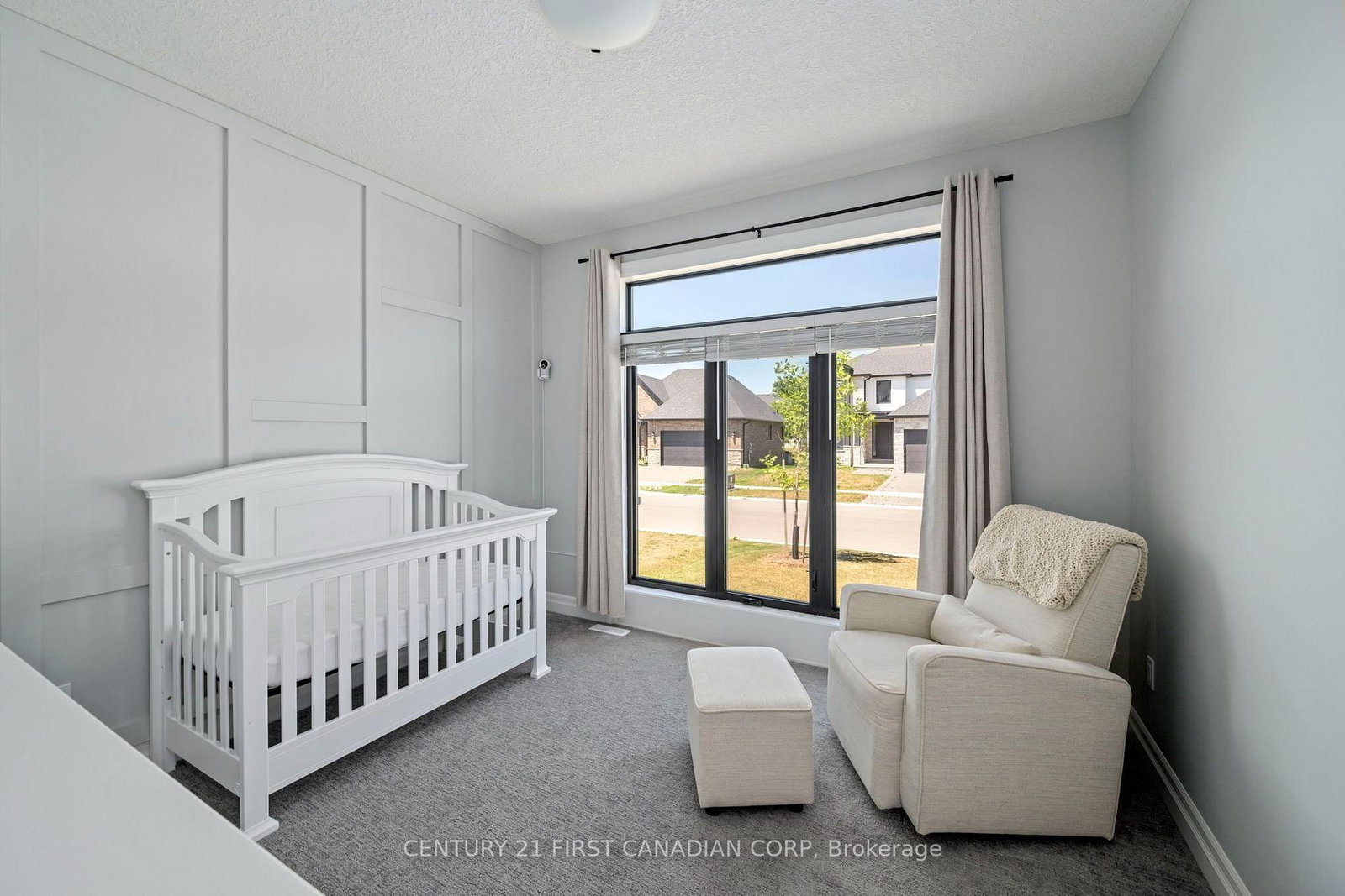 126 Aspen Circle • Thames Centre, ON photo 6