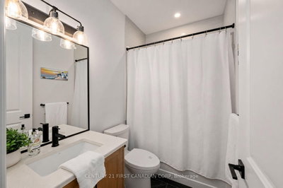 126 Aspen Circle • Thames Centre, ON photo 8