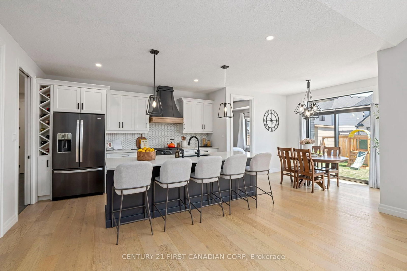 126 Aspen Circle • Thames Centre, ON photo 9