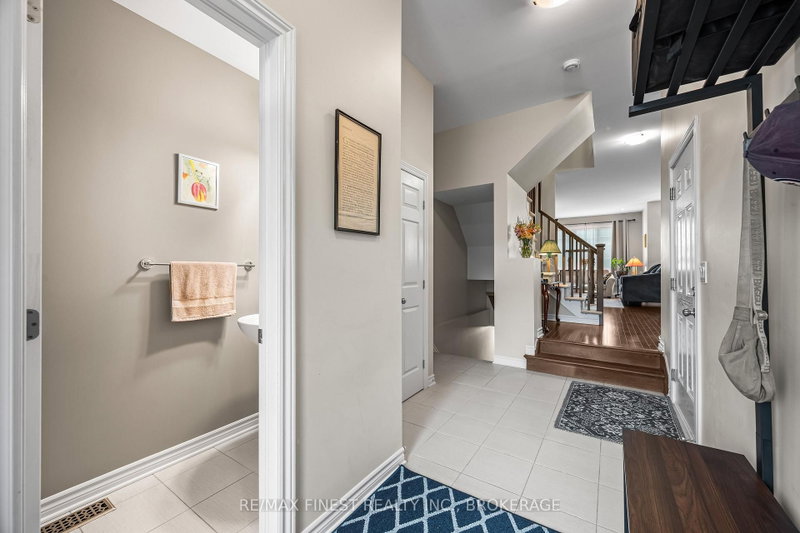 875 Riverview Way