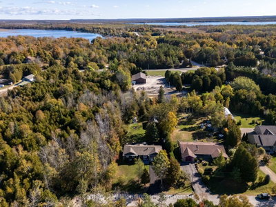 23 Pierce Street N • South Bruce Peninsula, ON photo 4