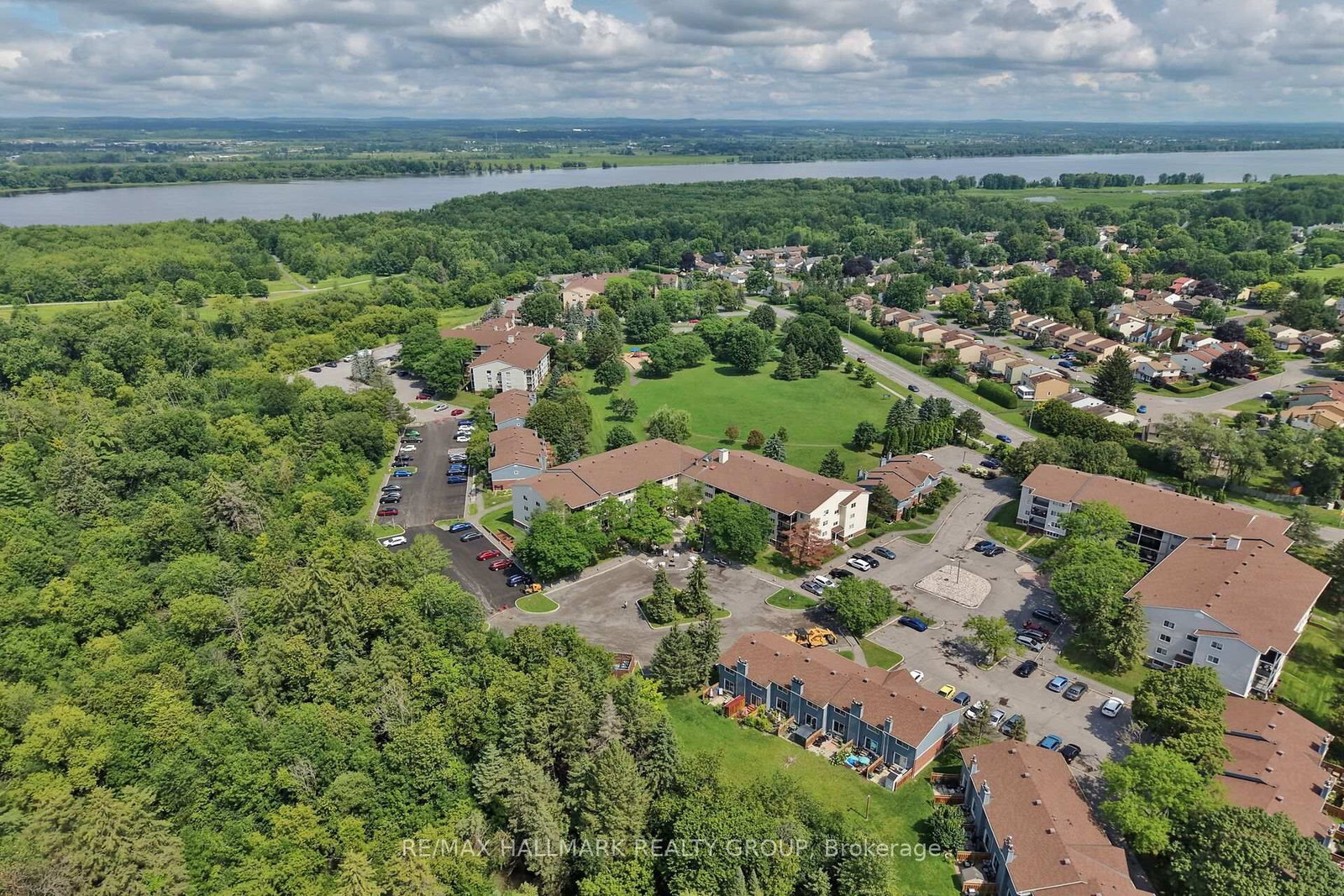 6470 Bilberry Drive • #306 • Ottawa, ON photo 2