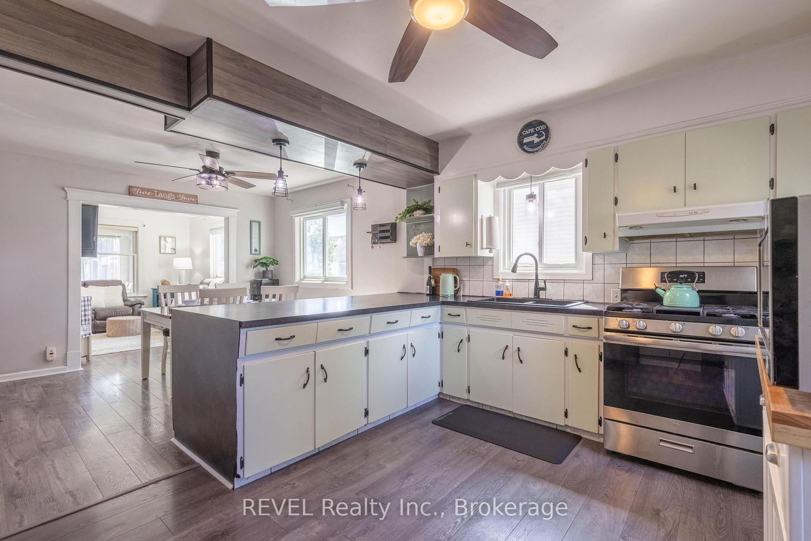 41 Ottawa Street • St. Catharines, ON photo 16