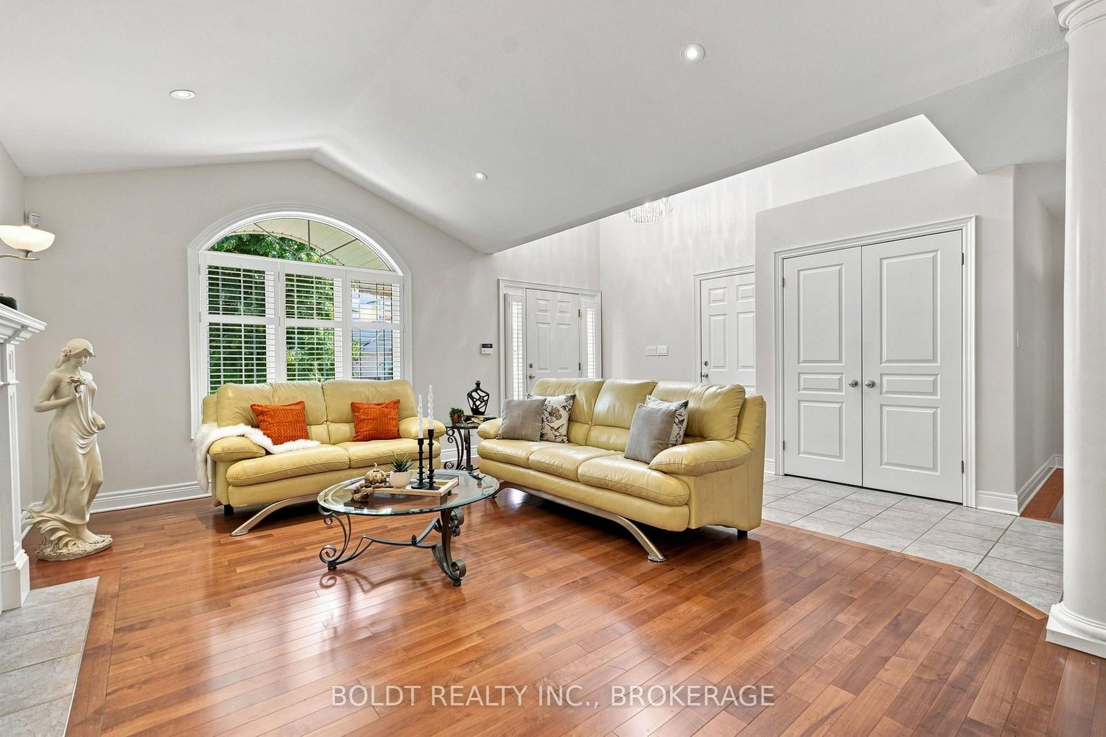 9 Nicholas Drive • St. Catharines, ON photo 10