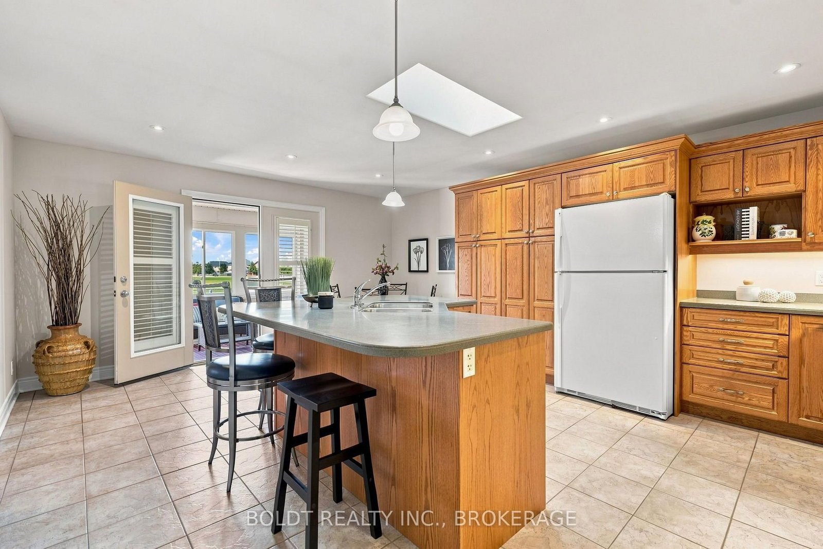 9 Nicholas Drive • St. Catharines, ON photo 19