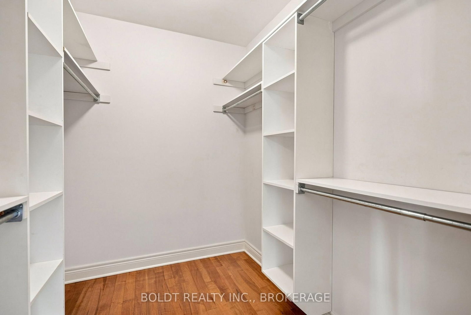 9 Nicholas Drive • St. Catharines, ON photo 32