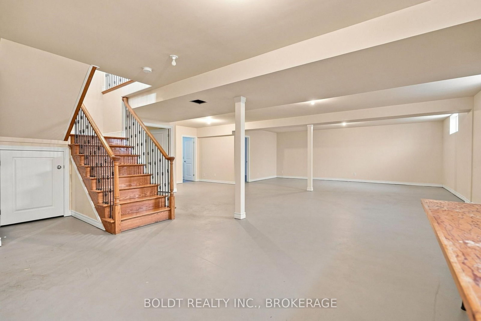 9 Nicholas Drive • St. Catharines, ON photo 38