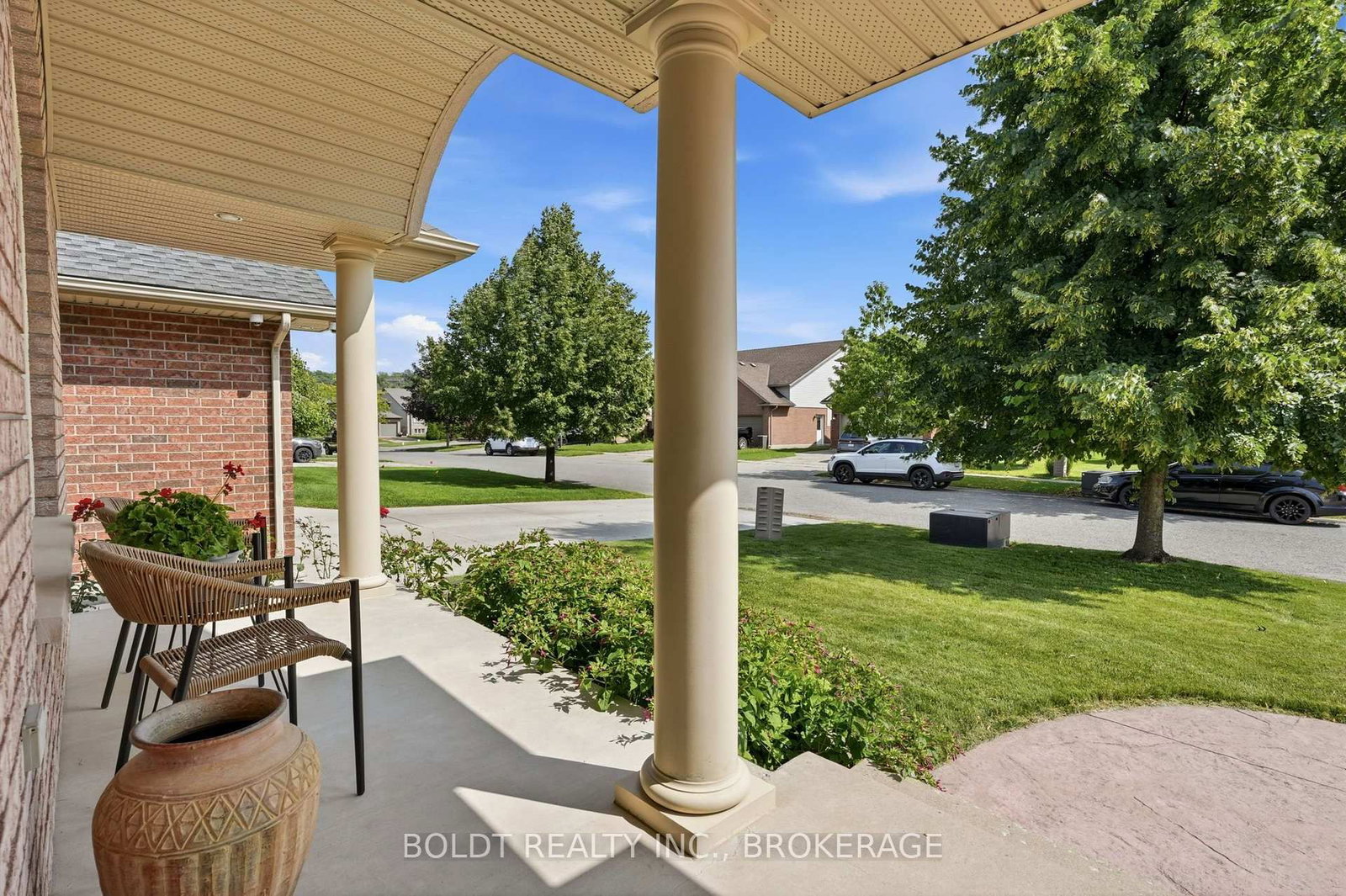 9 Nicholas Drive • St. Catharines, ON photo 8