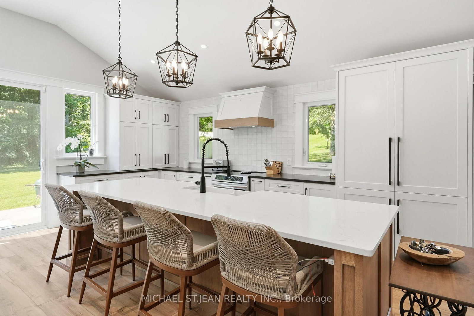 1095 Governors Road • Hamilton, ON photo 11
