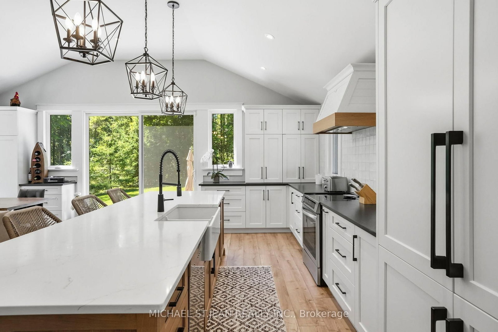 1095 Governors Road • Hamilton, ON photo 8