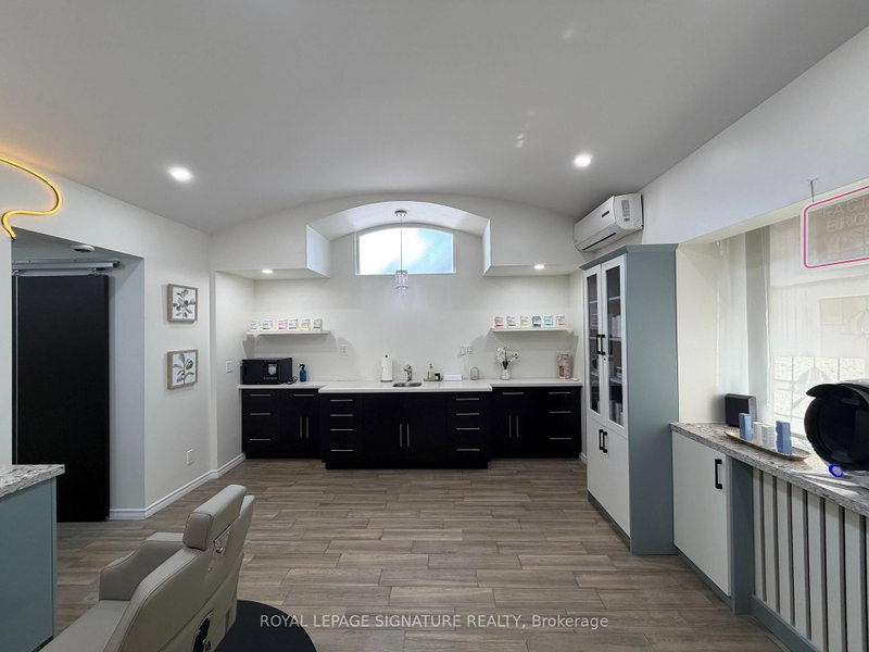 12 Duke St photo 2