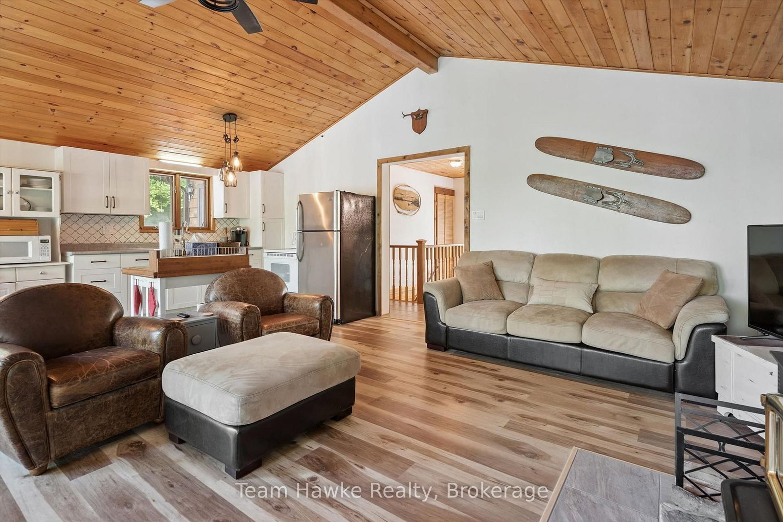 3359 Maple Ridge Road • Algonquin Highlands, ON photo 12