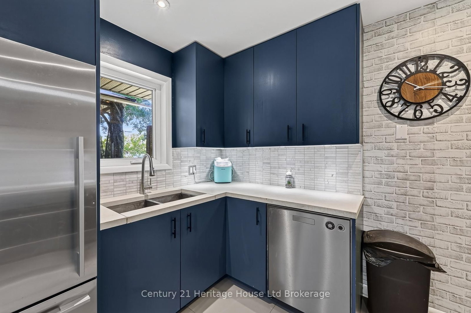 105 Concession Street W • Tillsonburg, ON photo 12
