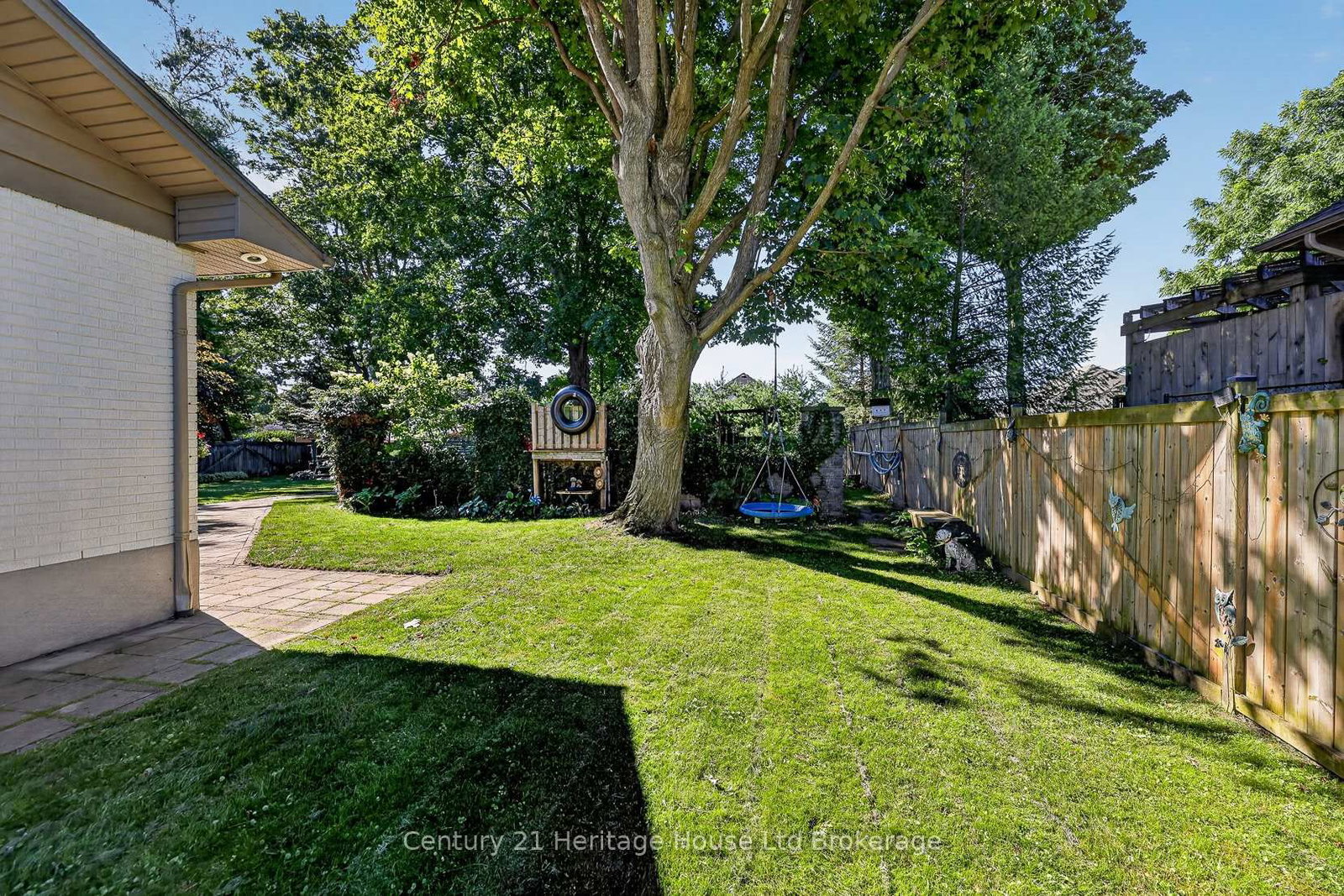 105 Concession Street W • Tillsonburg, ON photo 32