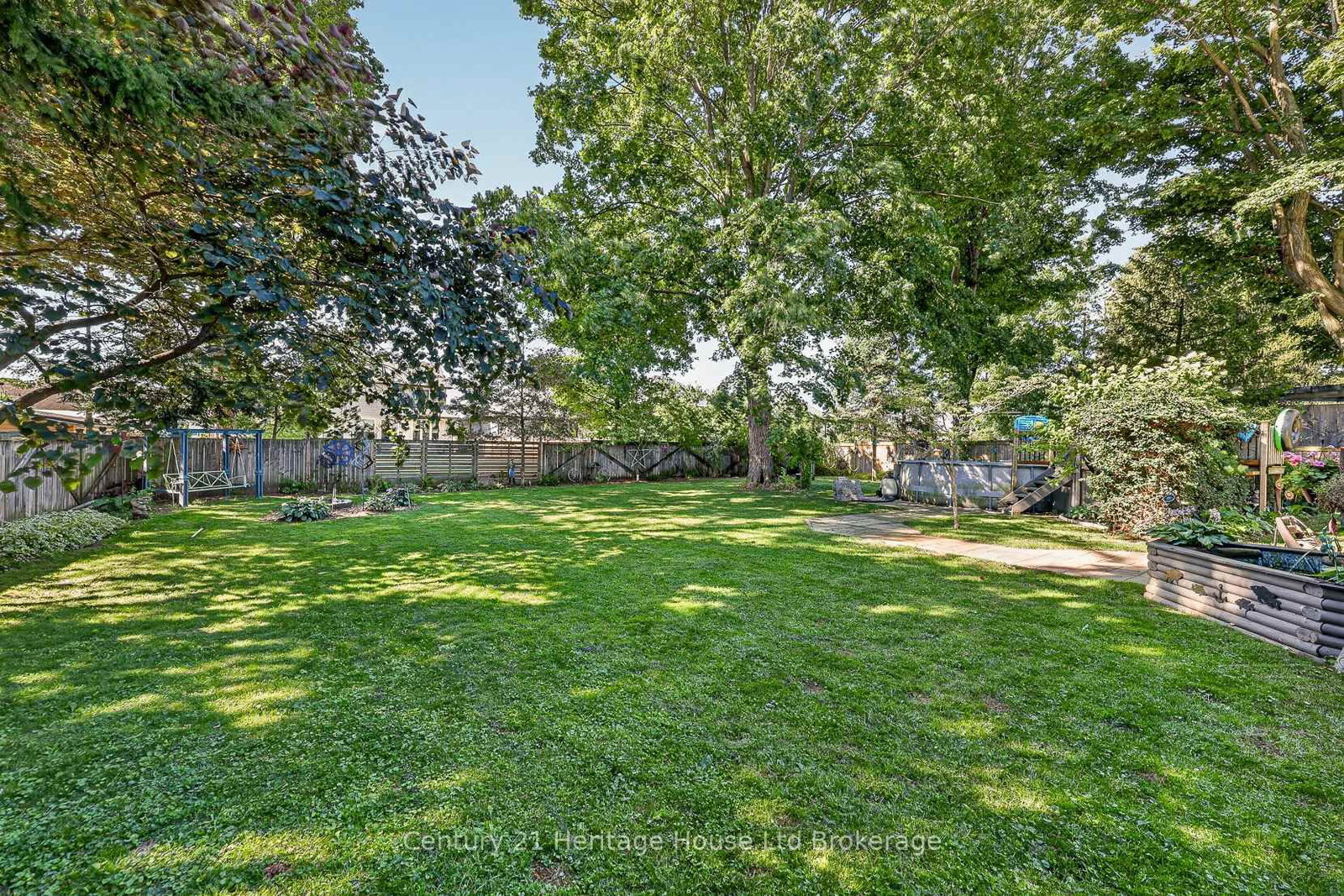 105 Concession Street W • Tillsonburg, ON photo 37