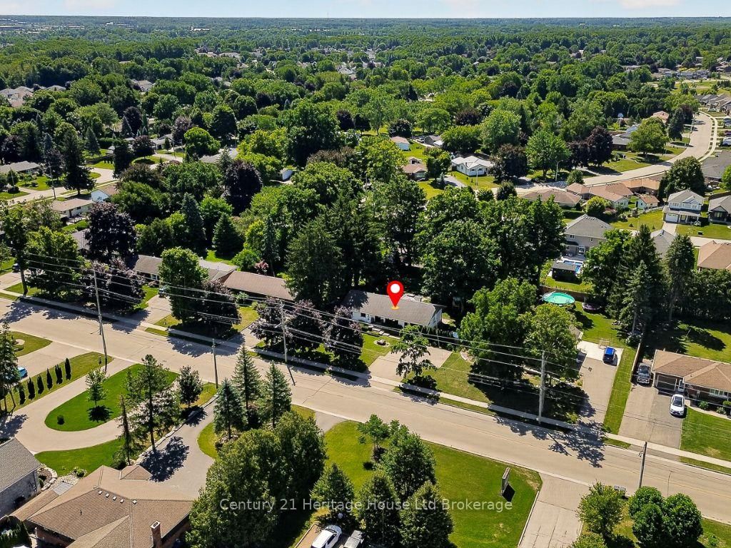 105 Concession Street W • Tillsonburg, ON photo 8