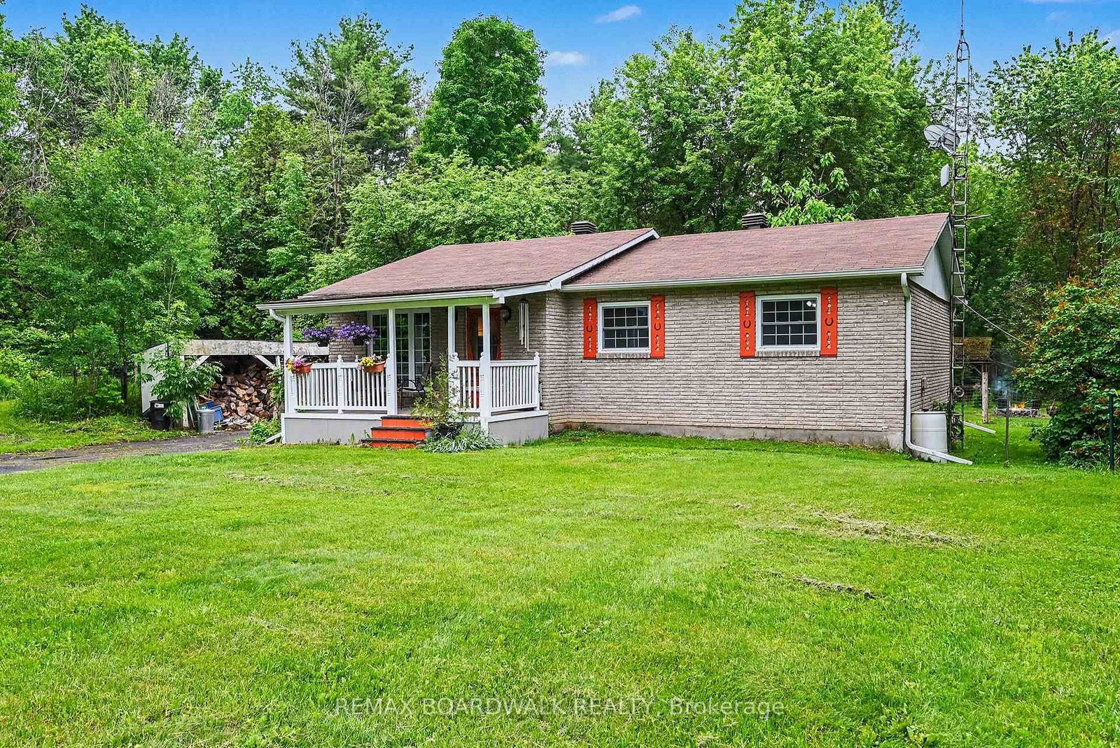 Listing Image 3