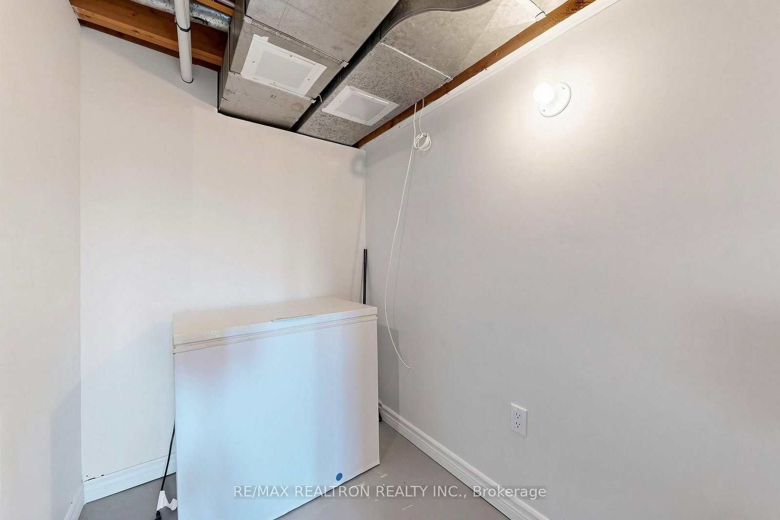 938 Whitefield Drive • Peterborough, ON photo 32