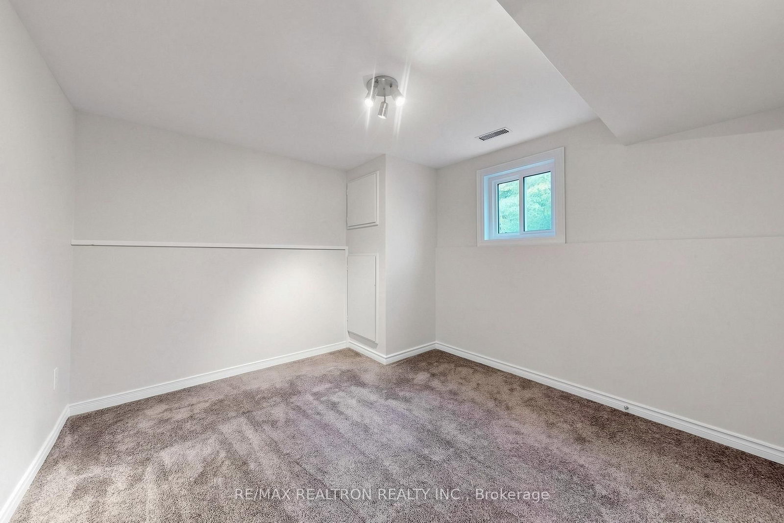 938 Whitefield Drive • Peterborough, ON photo 38