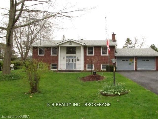 103 PARK Drive • Bath, ON photo 1