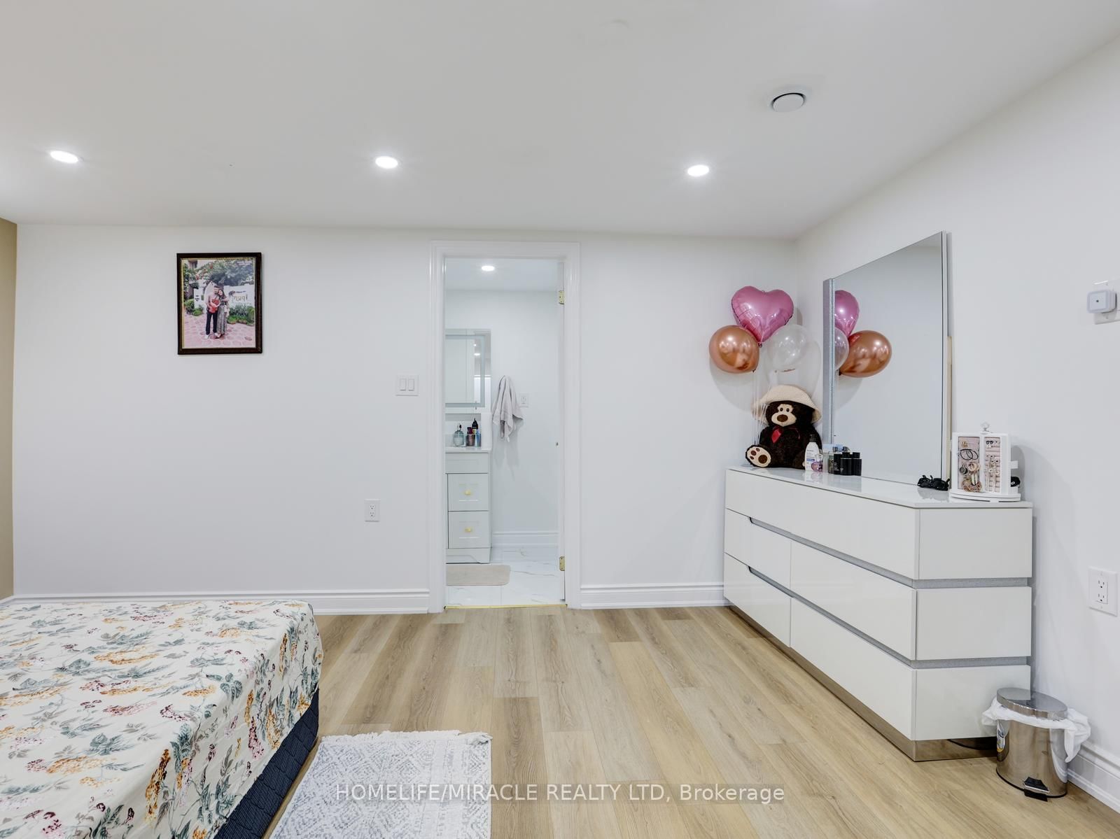 128 Macatee Place S • Cambridge, ON photo 24