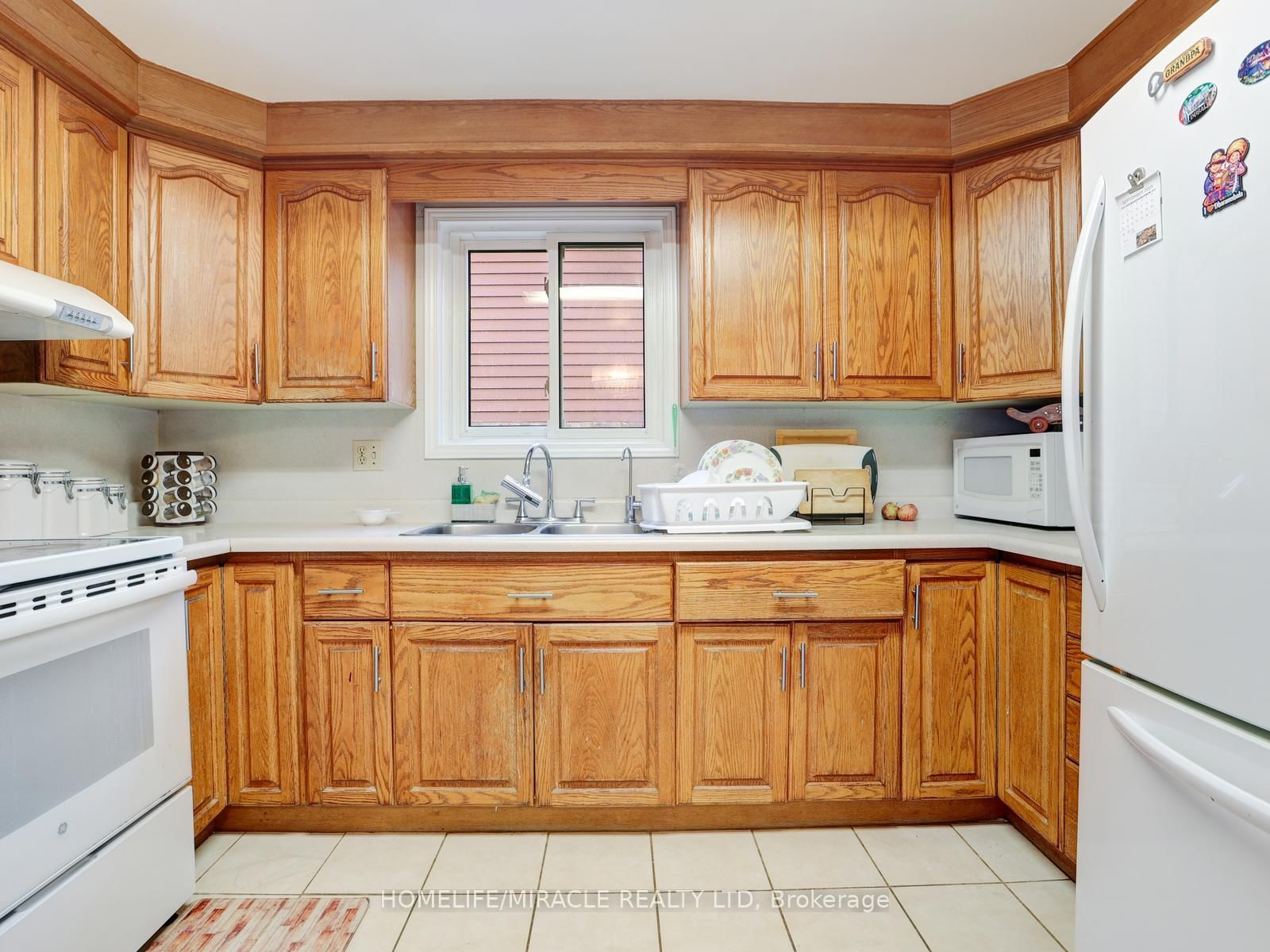 128 Macatee Place S • Cambridge, ON photo 6