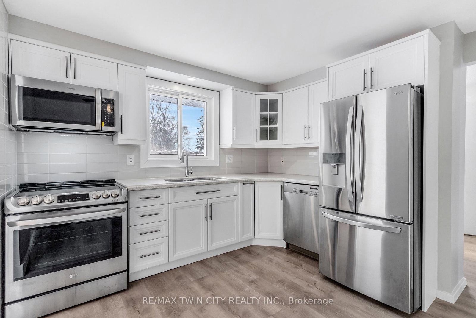 111 Manor Drive • Kitchener, ON photo 17