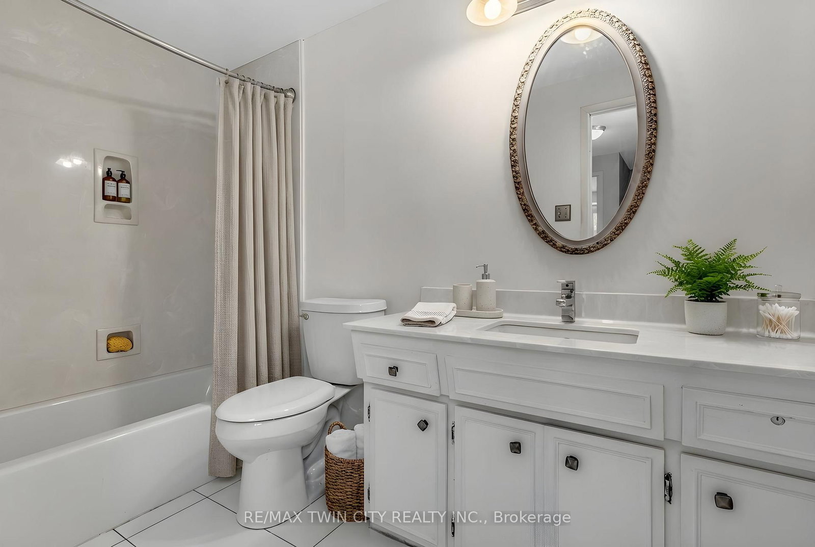 111 Manor Drive • Kitchener, ON photo 24