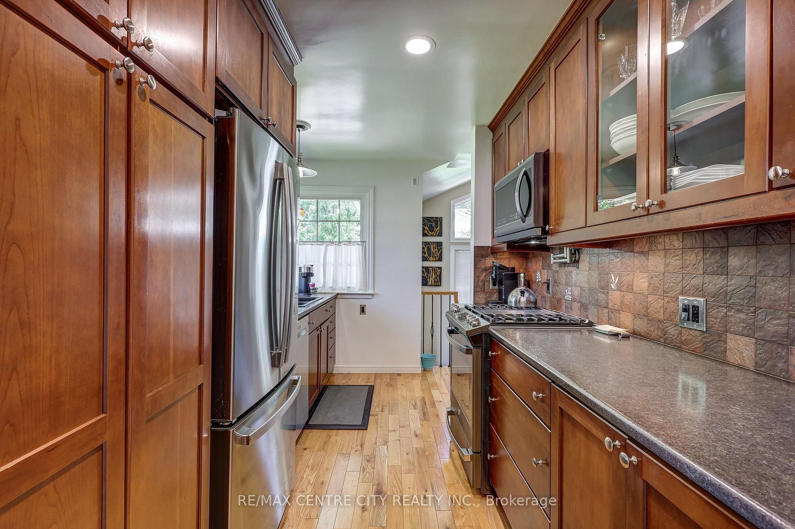 Listing Image 16