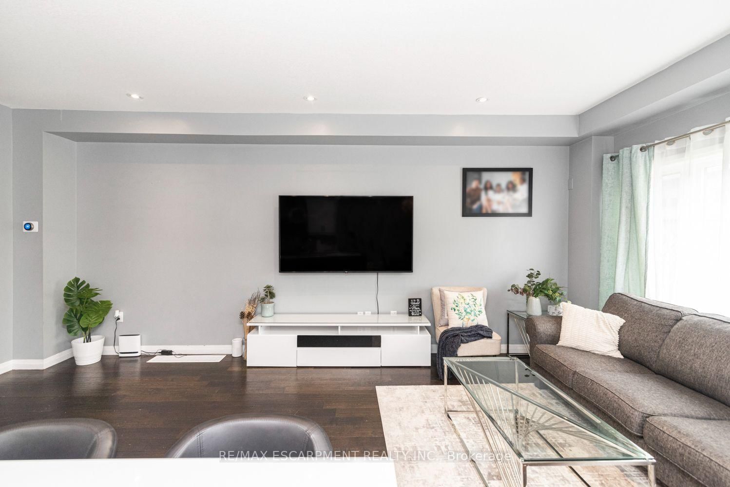 55 Greenwich Avenue • Hamilton, ON photo 8