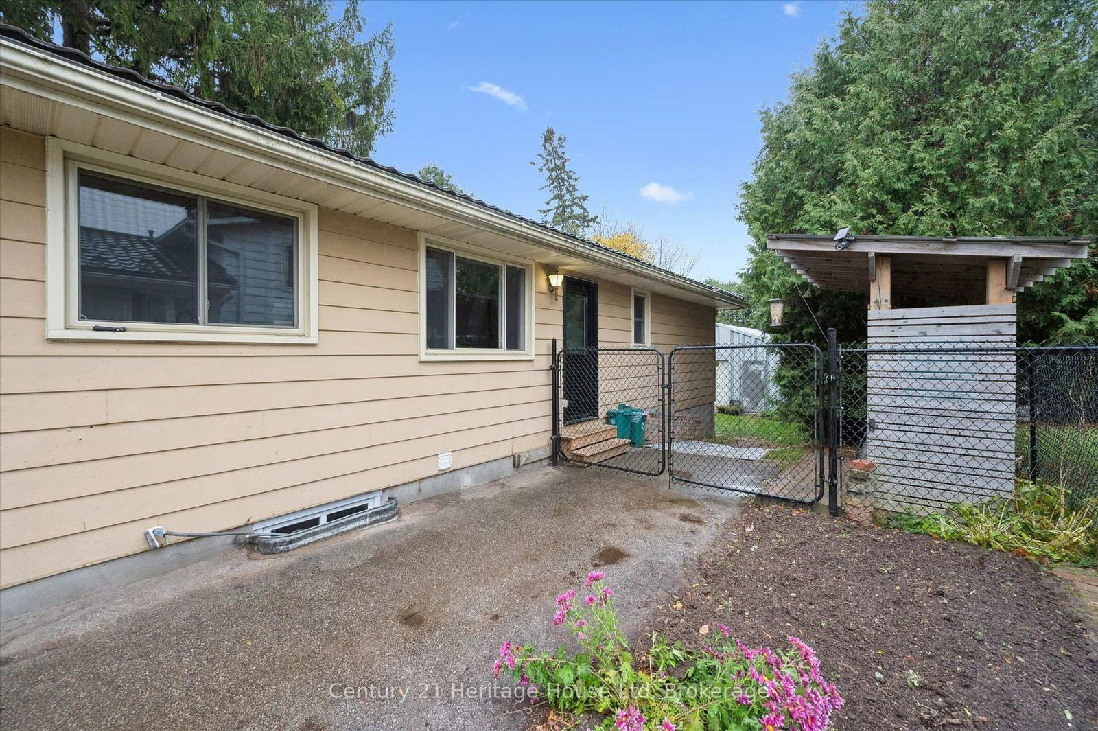 653 Perry Street • Centre Wellington, ON photo 34