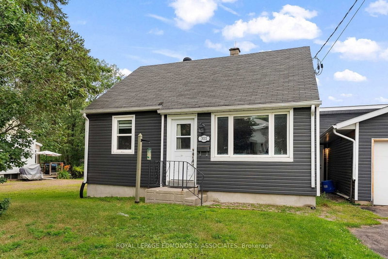 311 Julien St photo 4