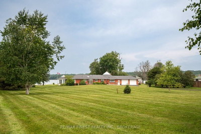 Detached House for sale at 32 Howe Island Drive, Gananoque, Ontario, K7G 2V6 - Howe Island - MLS: X13626620