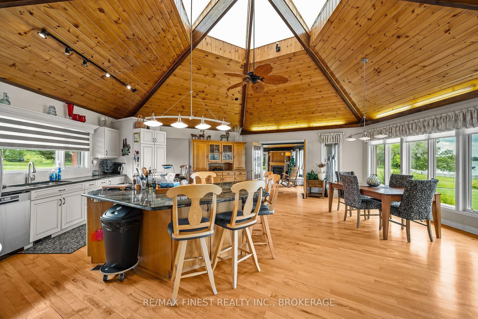 32 Howe Island Drive • Gananoque, ON photo 13