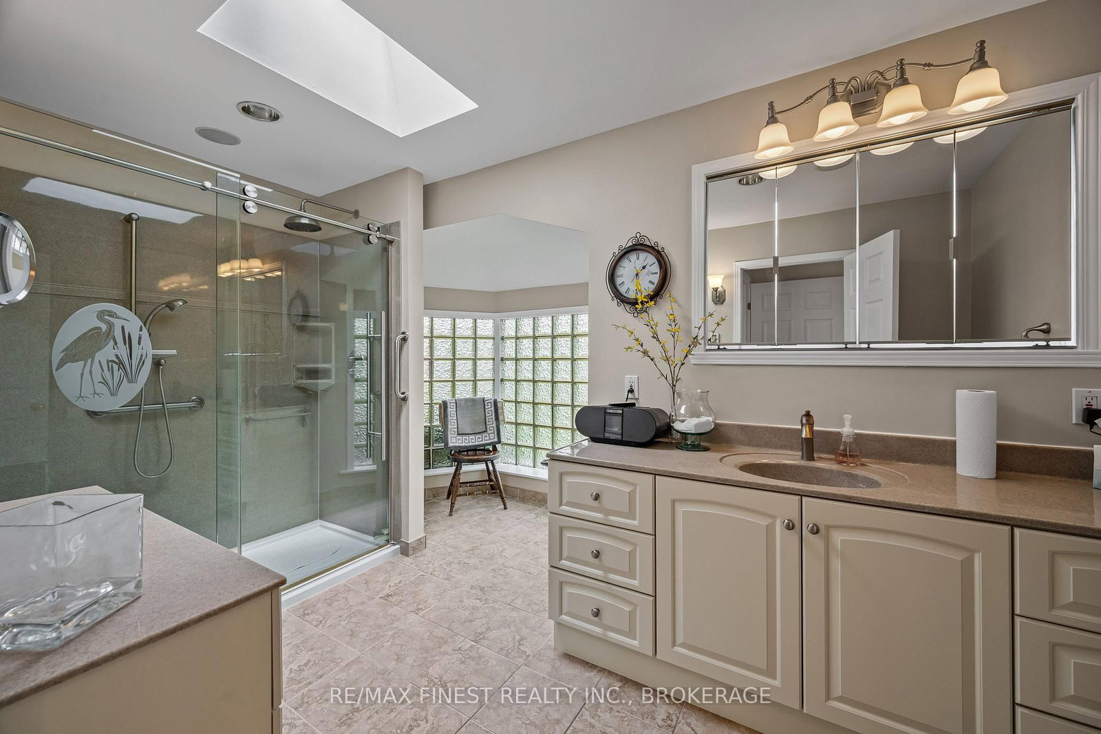 32 Howe Island Drive • Gananoque, ON photo 21