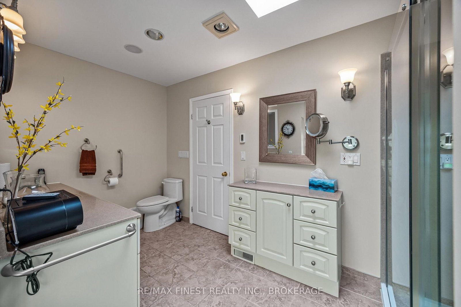 32 Howe Island Drive • Gananoque, ON photo 22