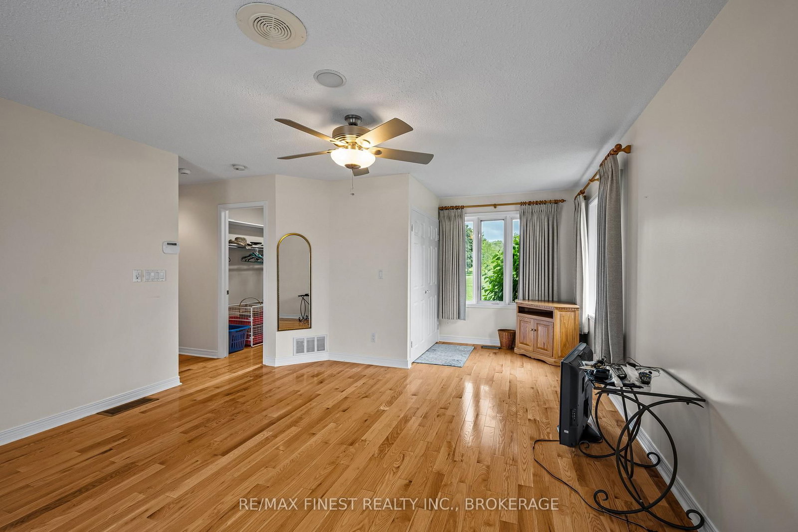 32 Howe Island Drive • Gananoque, ON photo 24