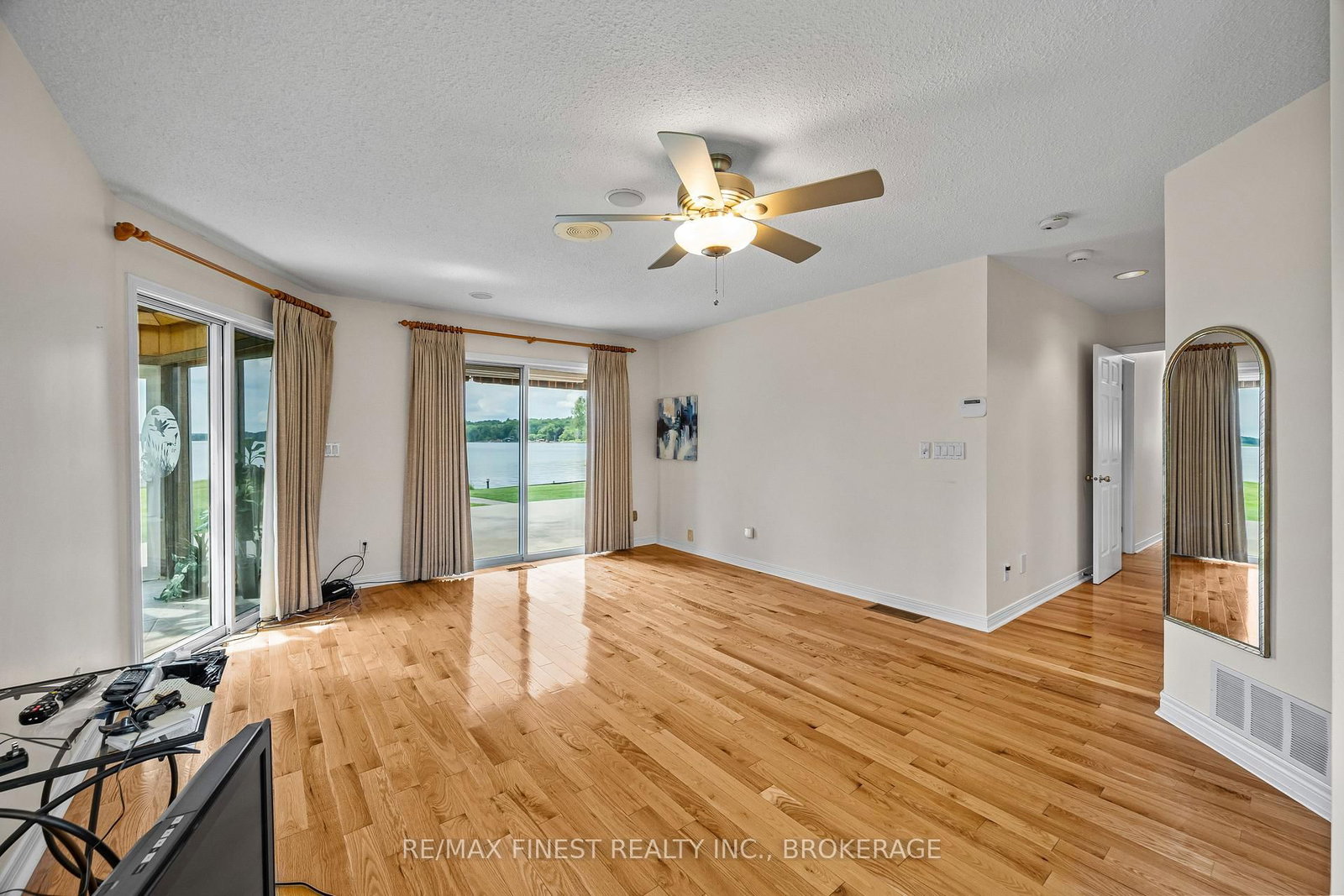 32 Howe Island Drive • Gananoque, ON photo 25