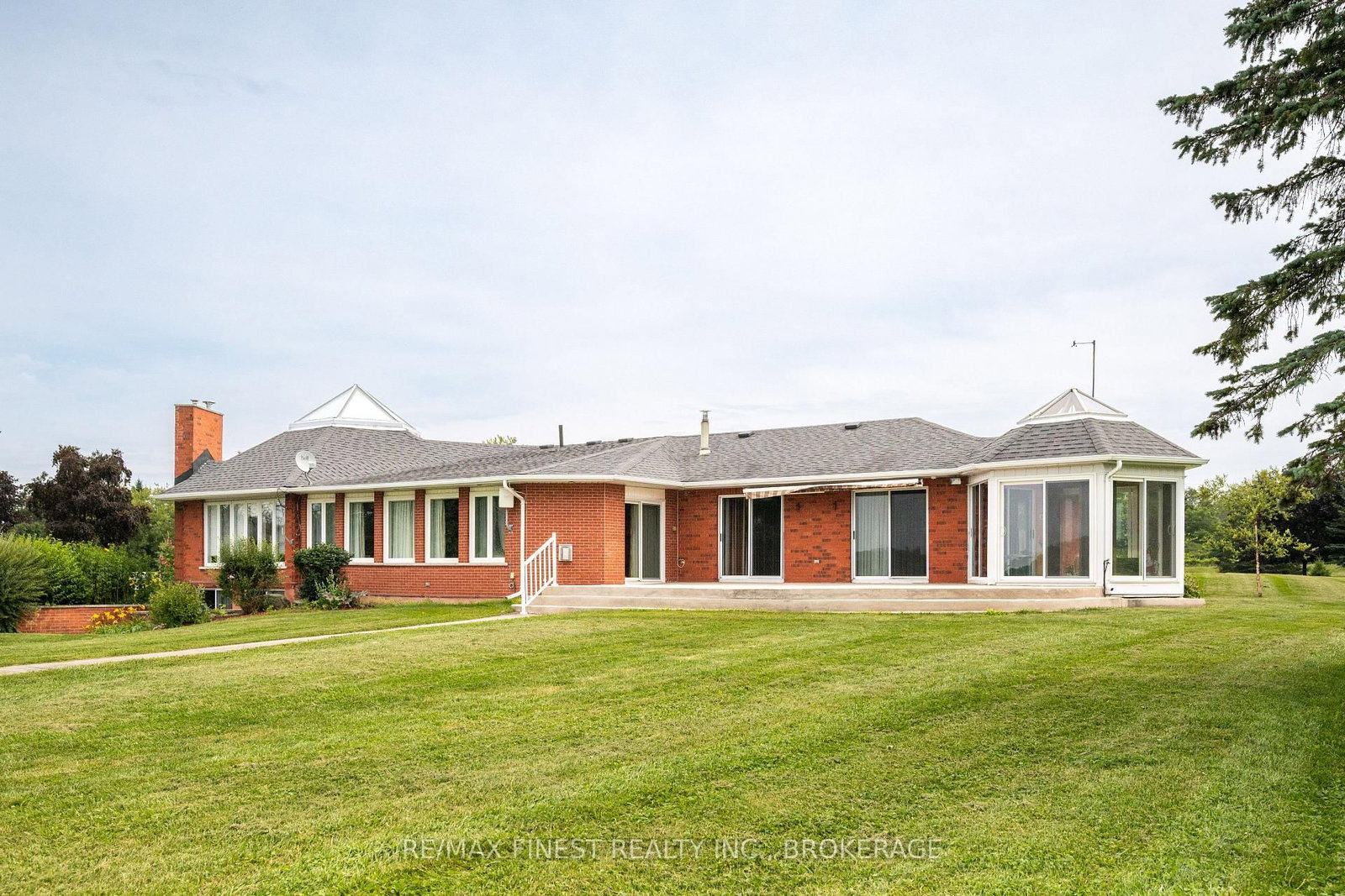 32 Howe Island Drive • Gananoque, ON photo 35