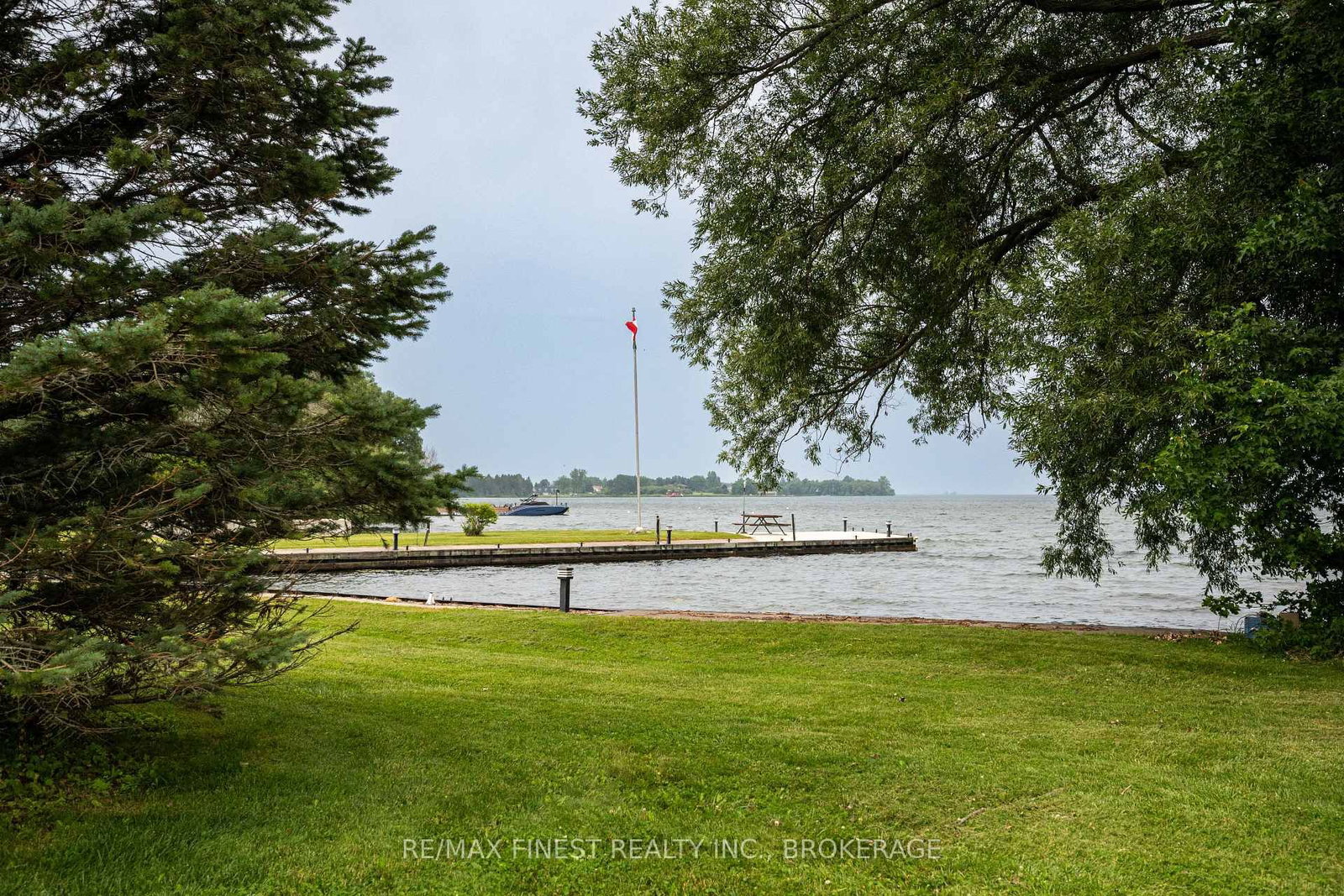 32 Howe Island Drive • Gananoque, ON photo 41