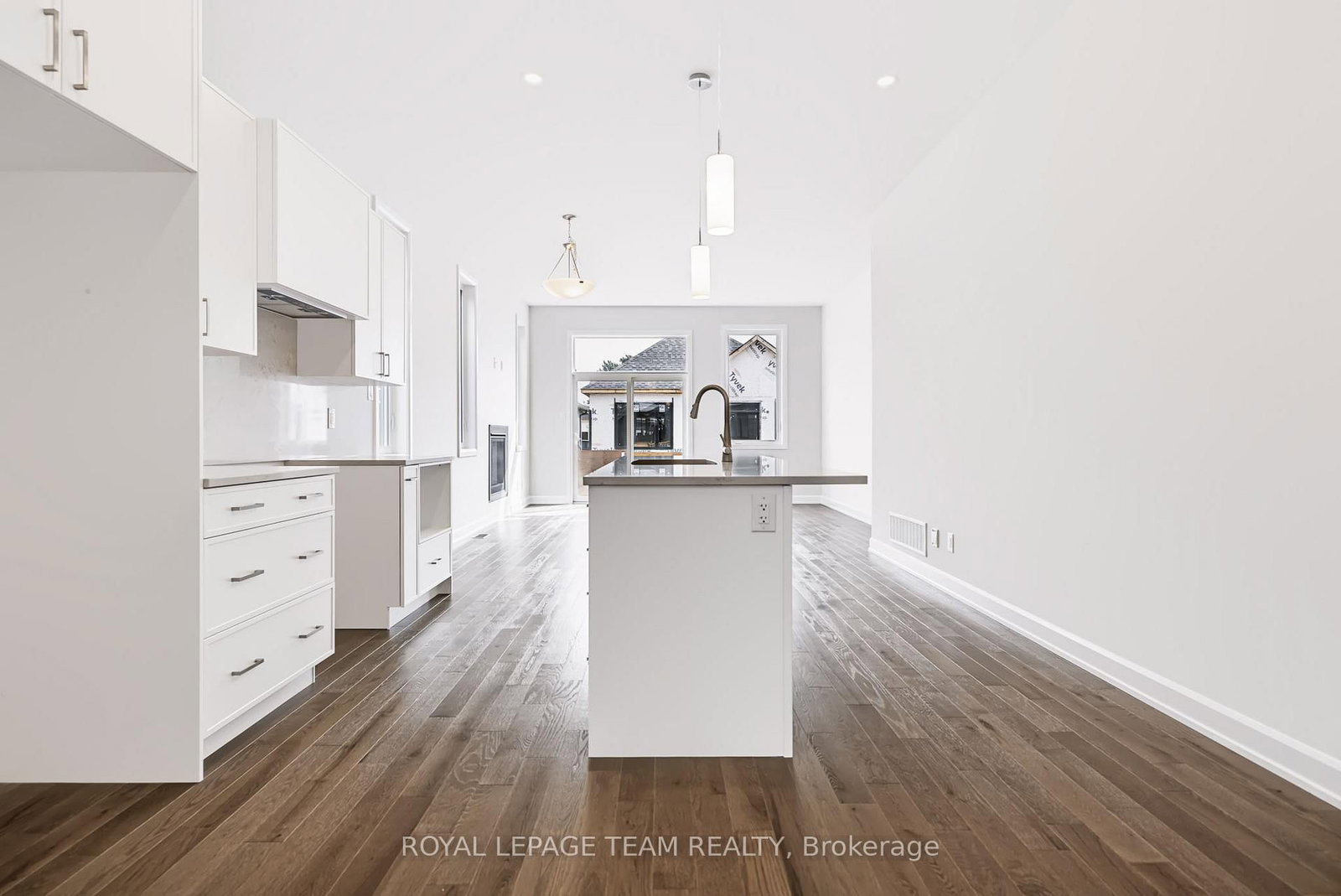 237 Hannam Bud Way • Ottawa, ON photo 13