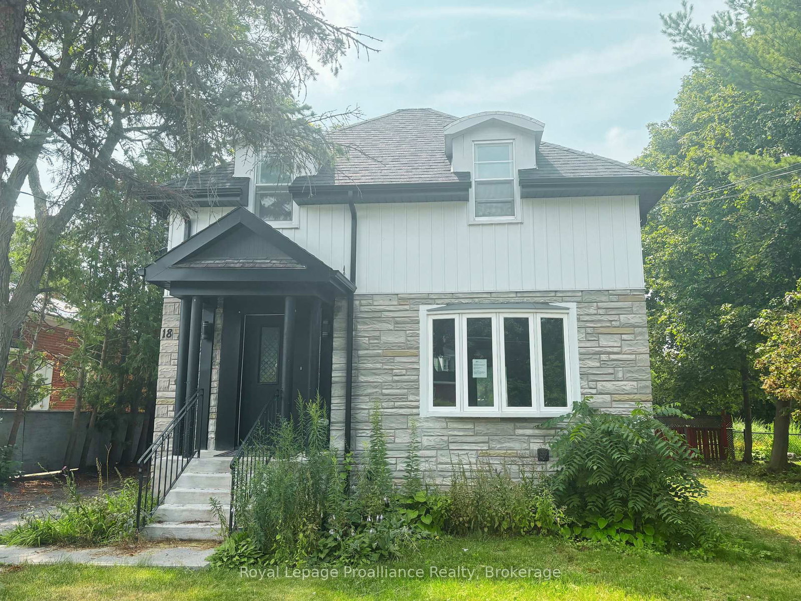 18 Ritchie Avenue • Belleville, ON photo 1