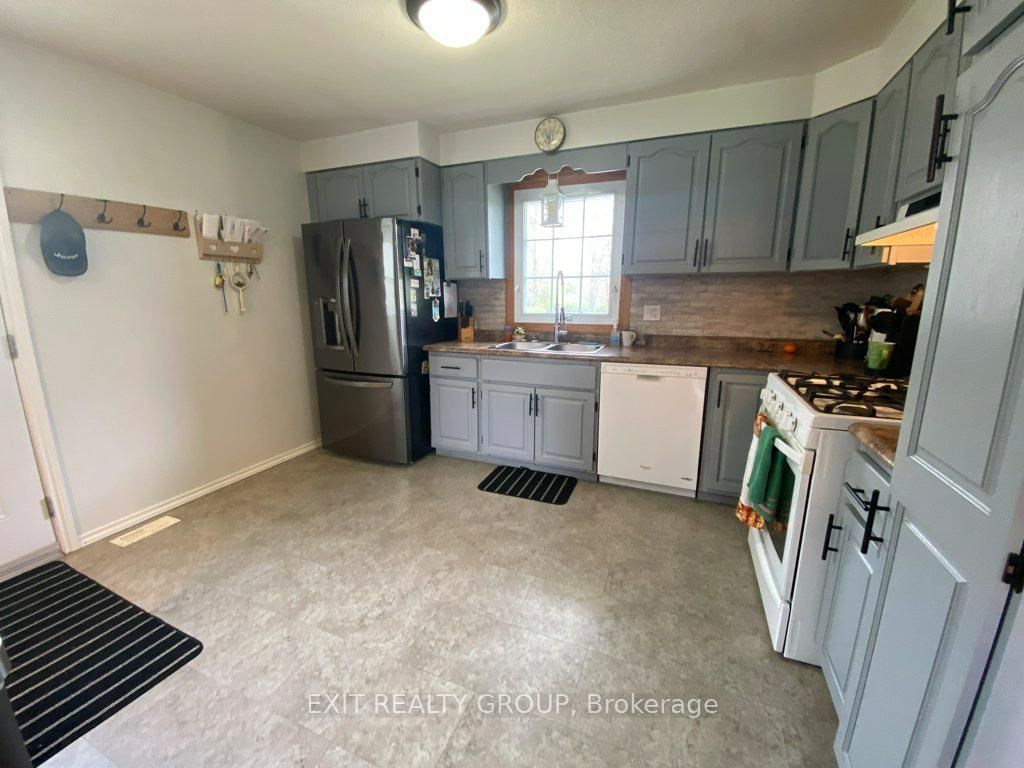 87 Bernard Long Road • Quinte West, ON photo 14