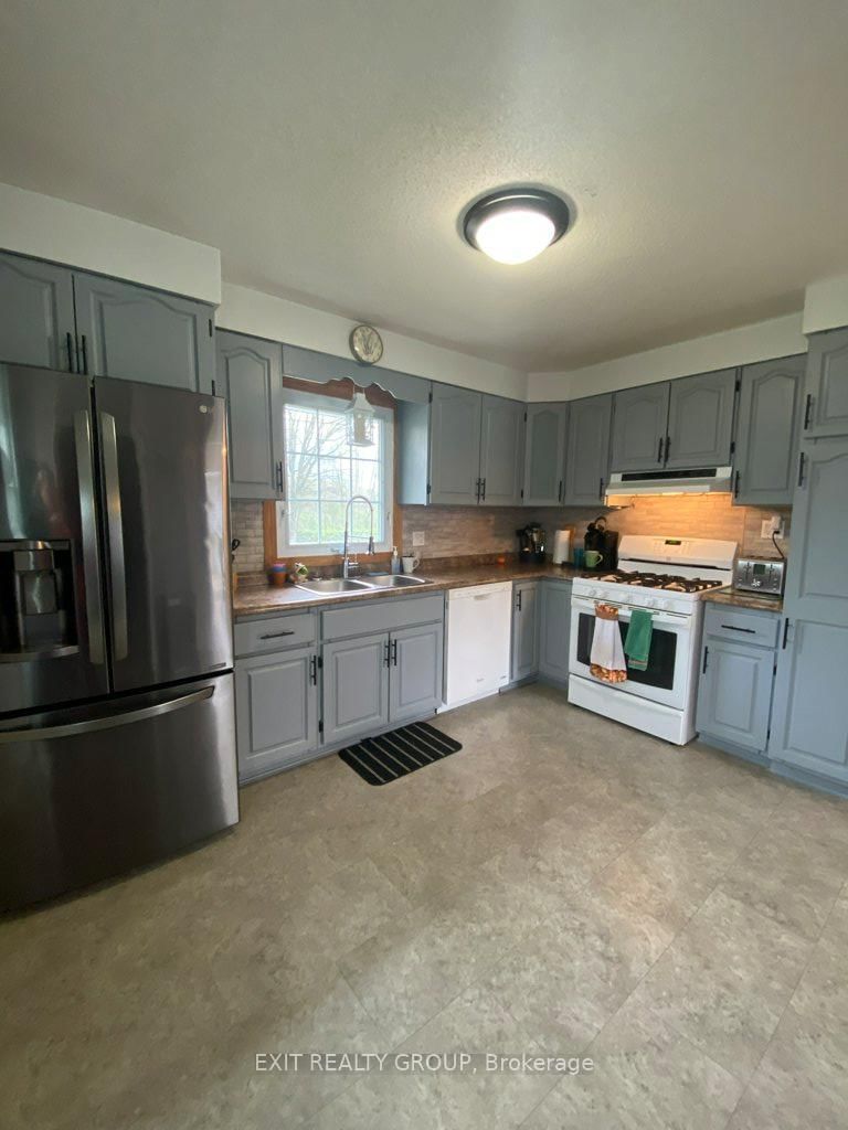 87 Bernard Long Road • Quinte West, ON photo 15