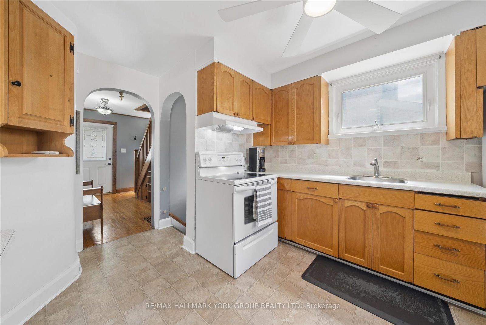 27 St Paul Street • Kawartha Lakes, ON photo 13