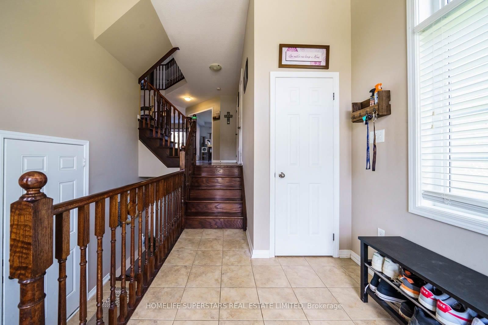 84 Lambert Crescent • Brantford, ON photo 8