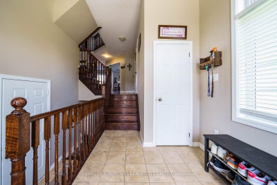 84 Lambert Crescent • Brantford, ON photo 8