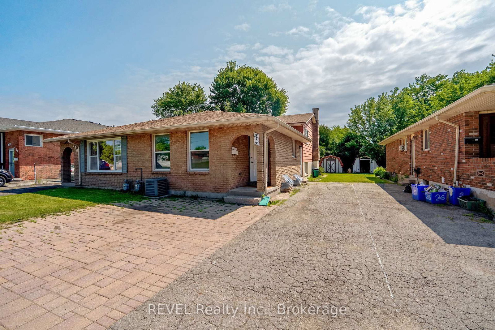 552 First Avenue • Welland, ON photo 1